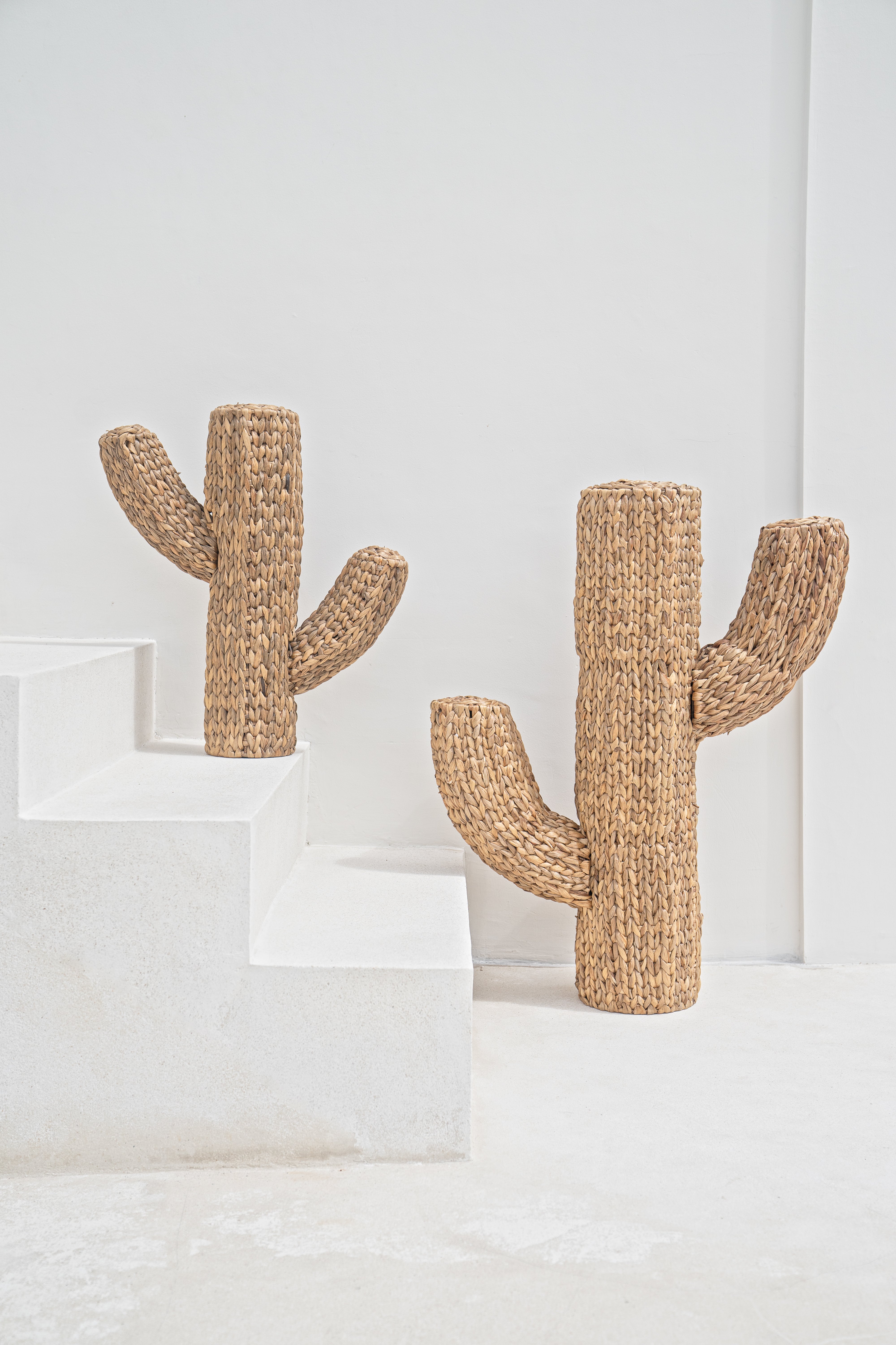 Eco-friendly Home Decorations Handcrafted in Indonesia by local artisans include brass sculptures, linen flax embroidery pillow cases, mother of pearl decorative bowls, more.