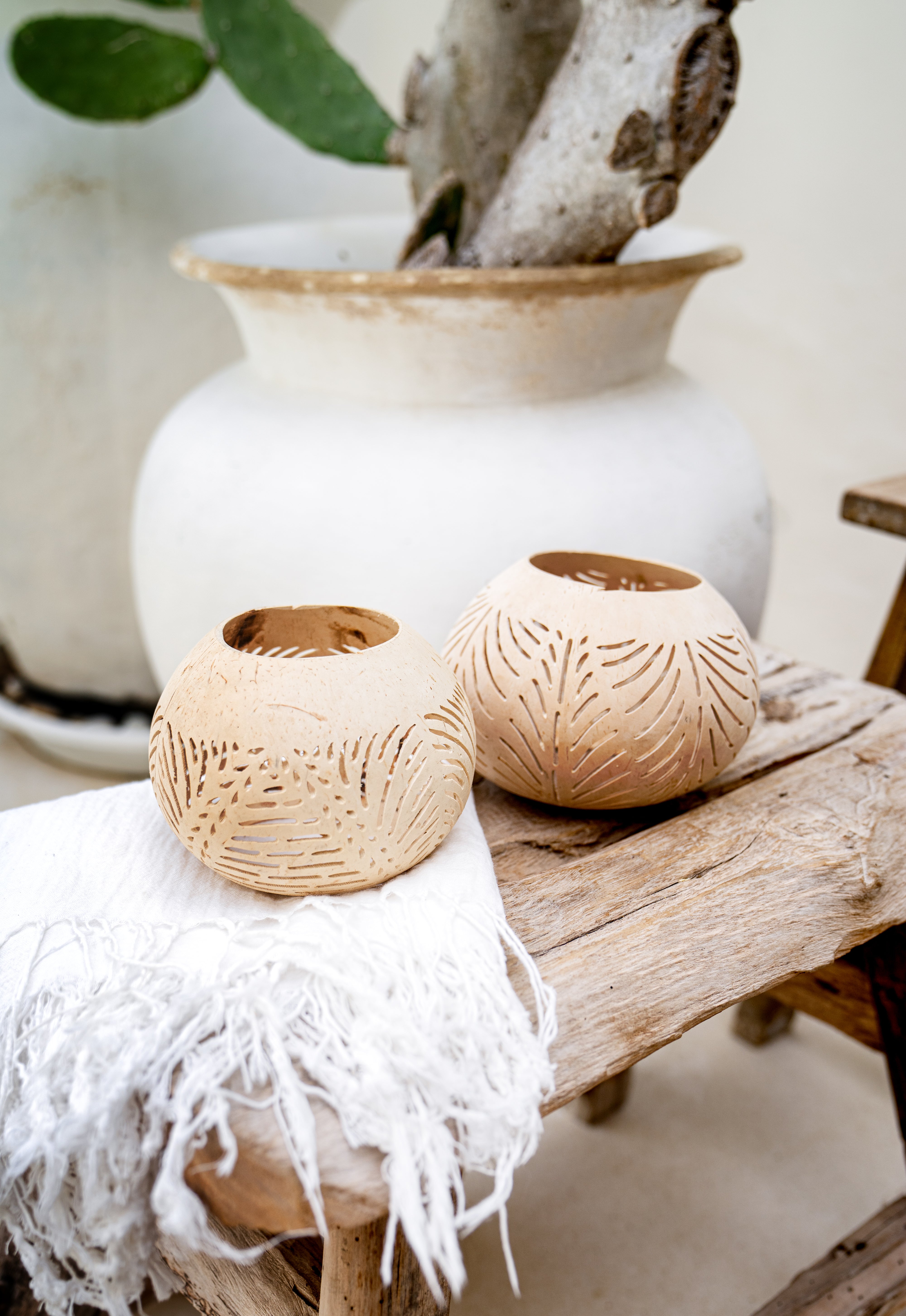 Natural Craved Coconut Candle Holder