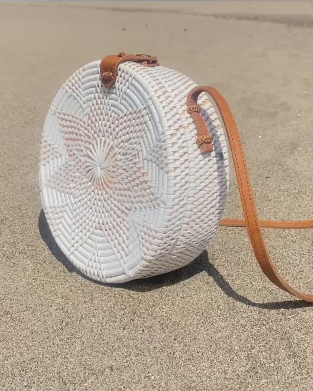 Video of White Round Rattan Bali Summer handbag
