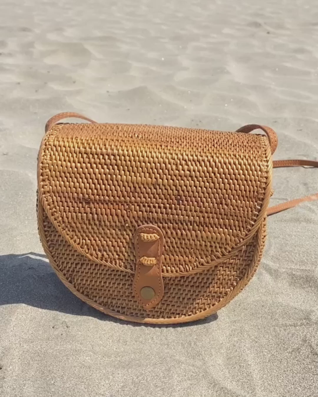 Rattan Honey Brown Crossbody Beach Resort bag